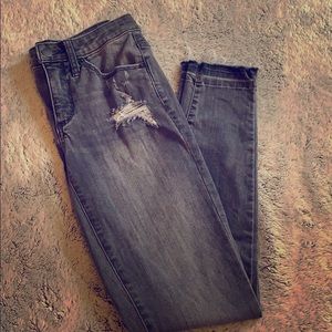 Black ankle skinny jeans
